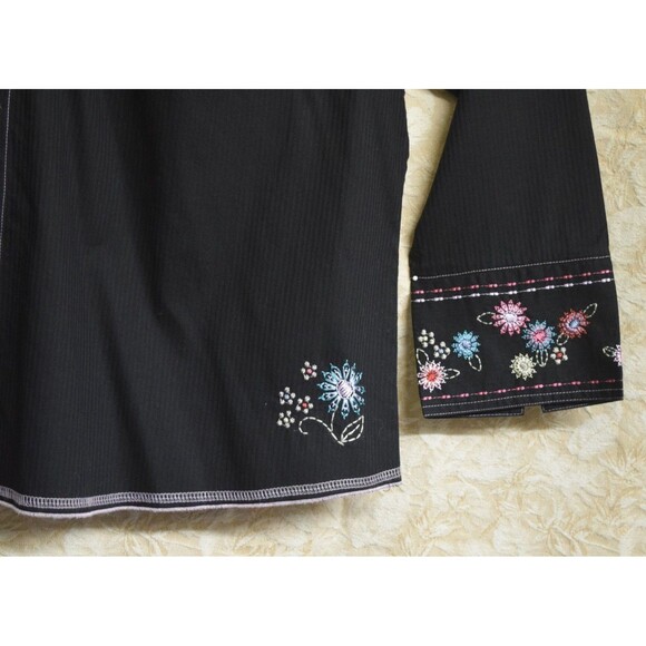 C.J. Banks Embroidered Plus 2x Y2K Shirt Black Floral Cotton Whimsy Dopamine - Picture 3 of 8